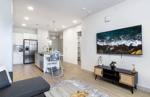 Lewisville Apartment | Chic 1BD: Pool, Gym & Efficient Workstation Area