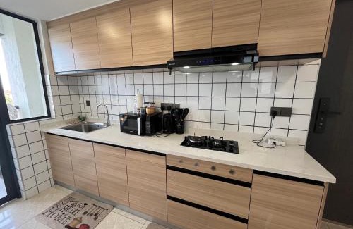 Ruaka Apartment | Chic 1BR in Ruaka near UN, Two Rivers, Gigiri, Nairobi with a Gym, Pool