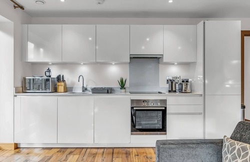 Shoreditch Apartment | Chic 2 Bed Apartment in Shoreditch Square