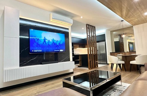 Sector 1 Apartment | Chic 2-bedroom apartment in charming San Isidro with AC, fitness room, WiFi