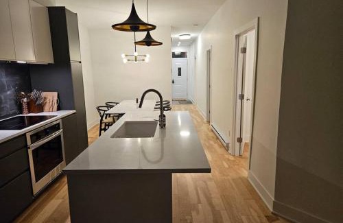 Mile End Apartment | Chic 2 bedroom Apt