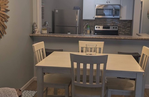 Fairfield Bay Condo | Chic 2-bedroom condo with AC, WiFi in charming Fairfield Bay