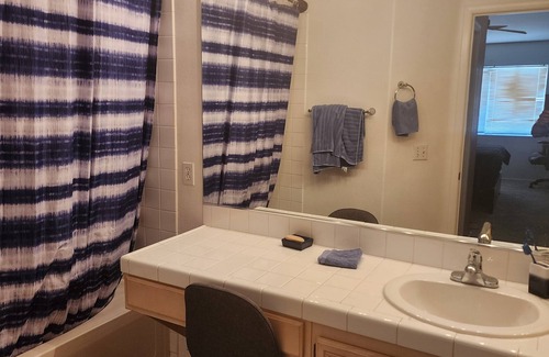 Sunrise Manor Condo | Chic 2-bedroom condo with unobstructed View of Vegas skyline!