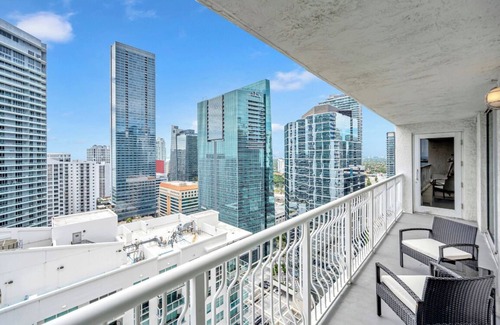 Brickell Condo | Chic 2-bedroom condo with Ocean&city views in Brickell