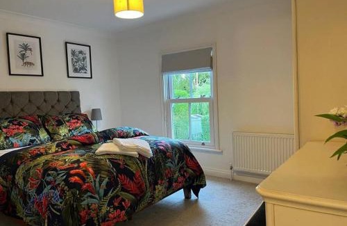 Willingham House | Chic 2 bedroom cottage