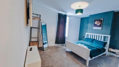 Easton Apartment | Chic 2 Bedroom