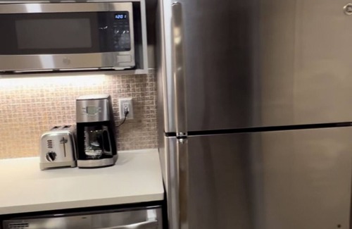 Winchester Apartment | Chic 2-bedroom hotel suites with WiFi, fitness room in vibrant Las Vegas
