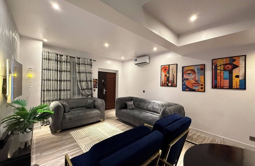 Ofin Apartment | Chic 2-Bedroom Maisonette in Lekki