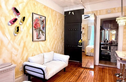 Harlem Apartment | Chic 2-Room Studio Retreat, Quiet Comfort in New York
