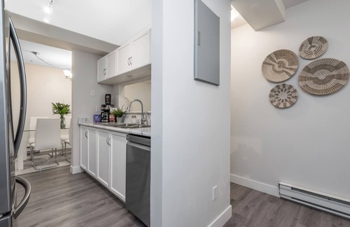 Abbotsford Condo | Chic 2BR Getaway, Excellent Location + Parking