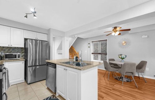 Ajax House | Chic 2BR House, Newly Renovated, Central Spot