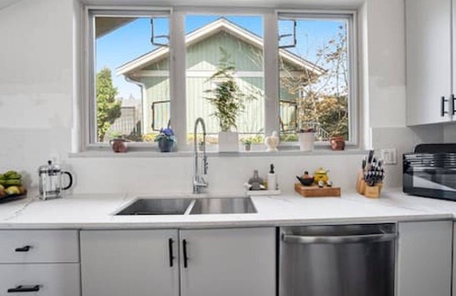 District of North Vancouver House | Chic 2BR Oasis in North Van!