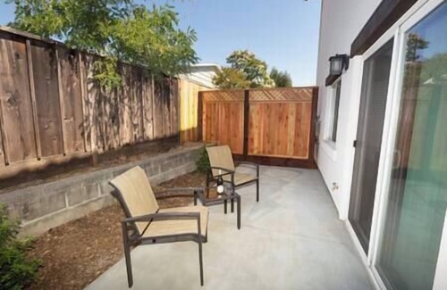 Sonoma Apartment | Chic 2BR Sonoma Condo + Patios