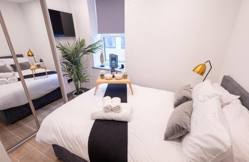 West Finchley Apartment | Chic 2King BD Apt London with Ensuite & Pull Out Bed