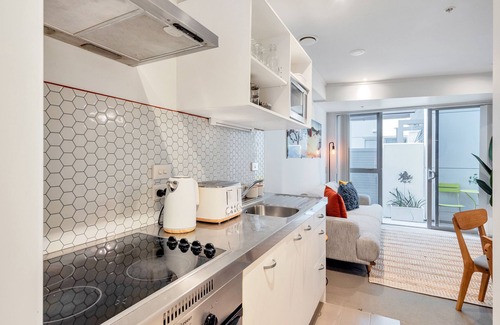 Auckland Central Business District Apartment | Chic 3 Bedroom City Central with Parking