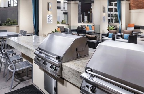 Westwood Condo | Chic 3-bedroom condo with AC, fitness room, WiFi in vibrant Wilshire corridor.