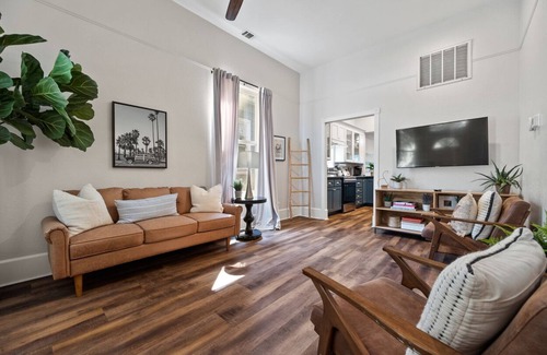 Downtown Sacramento Apartment | Chic 3-Bedroom Oasis: Minutes from Downtown Sac!