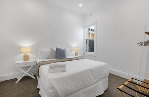 Alexandria Apartment | Chic 3-BR Terrace - Prime Location, Modern comforts