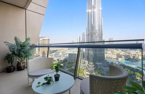 Downtown Dubai Apartment | Chic 3BR Downtown Burj Khalifa & Fountain Views with Pool Access