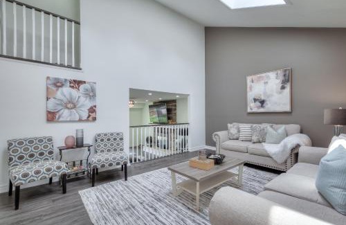 West Hill Villa | Chic 3BR Luxury Modern Villa