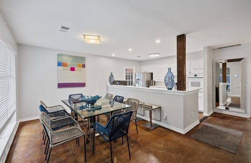 Park Cities House | Chic 3BR University Park Home