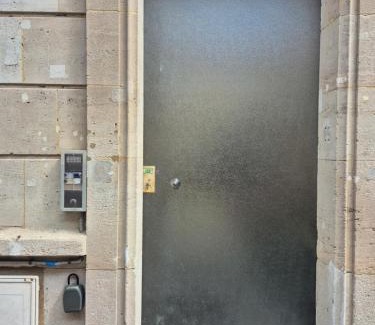 Epernay Apartment | Chic 4 personnes Hypercentre 5 Minutes Avenue De Champagne