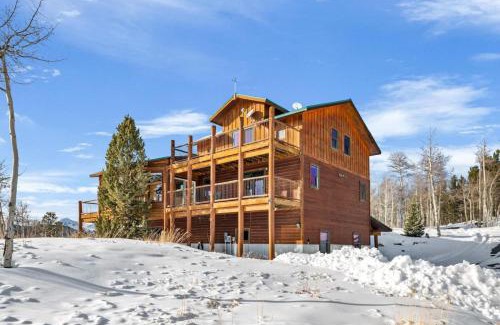 Fairplay House | Chic 5bedroom 4.5bath Secluded Mountain Cabin