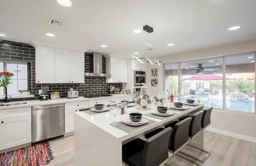 Paradise Valley House | CHIC 7BR/4Bath w/200k yard, Heated Pool, Arcade by Entertainment District-SC