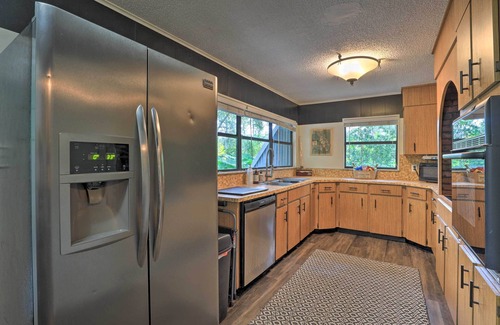 Lakeland House | Chic A-Frame Escape w/Fire Pit - Private Property