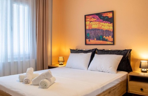 Guzelyalı Mahallesi Apartment | Chic and Centrally Located Flat in Izmir