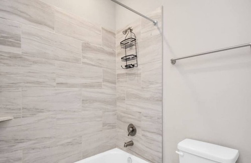 Spring Branch West Apartment | Chic and Comfortable 1 Bedroom