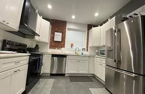 Allentown Apartment | Chic and Cozy 2-Bedroom Retreat