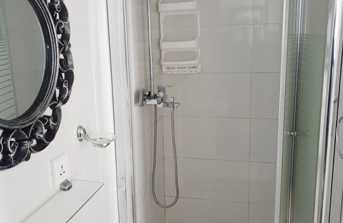 Lekki Phase 1 Apartment | Chic and Cozy 2bedroom apartment in the heart of Lekki Phase 1