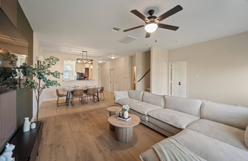 Humble House | Chic and Cozy 5 bedroom house w 10 minutes to IAH