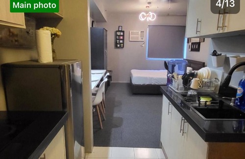 Muntinlupa Condo | Chic and Cozy Condo in the Heart of the City with Modern Amenities and Comfort
