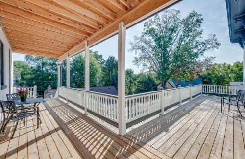 New Albany Apartment | Chic and Historic Apartment about 6 Mi to Louisville!