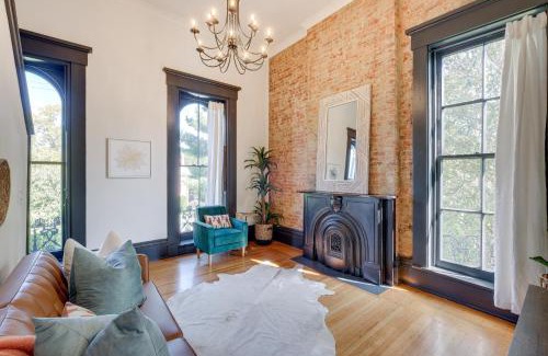 New Albany Apartment | Chic and Historic Apartment about 6 Mi to Louisville!