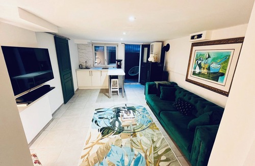 Tremblay-en-France Apartment | Chic and peaceful at only 10 mins from Charles de Gaulle Airport
