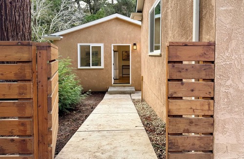 Orinda House | Chic and Petite 1-Bedroom ADU with Private Entrance in peaceful Orinda