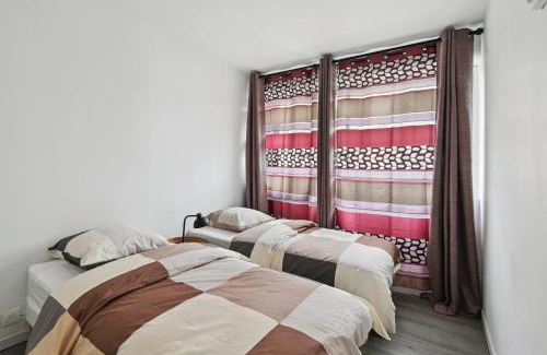 Colombes Apartment | Chic and spacious apart with parking