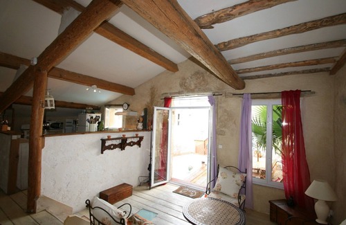 Lespignan House | Chic and spacious, beach & wine country! Less than 1hr from 5 budget airports!
