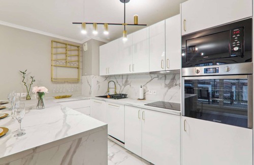 Argenteuil Apartment | Chic apart design with parking