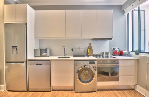 Green Point Apartment | Chic Apartment | Balcony | Fast WiFi | Pool Access