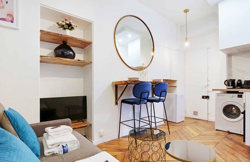 Charonne Apartment | Chic apartment in Paris for couple