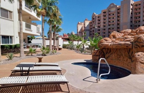Ferrocarrilera Apartment | Chic apartment with AC, WiFi, fitness room in fabulous Puerto Peñasco