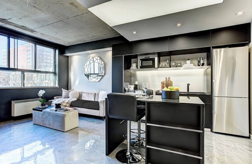 Shaughnessy Village Apartment | Chic Apartment with All Amenities