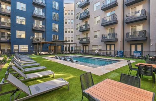 Cityplace Apartment | Chic apartment with WiFi, fitness room in welcoming Dallas