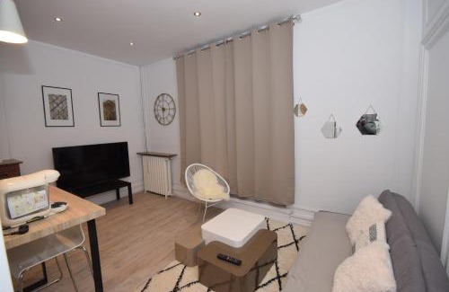 Valenciennes Apartment | CHIC APPART DESIGN - HYPER CENTRE - TRAMWAY - FREE WIFI - leRelaisdOdile12