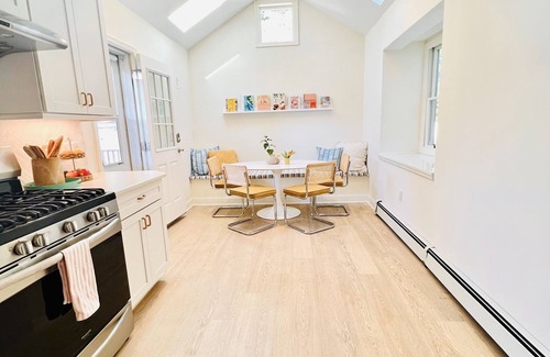 Lake Como House | Chic Belmont Beach House Now Booking Summer 2023