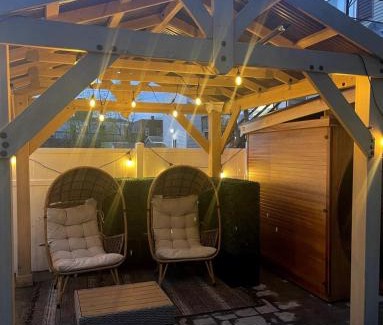 Troy Apartment | Chic Brownstone in Historic Troy with Furnished Deck